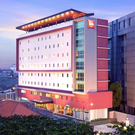 Ibis Jakarta Senen Exterior foto